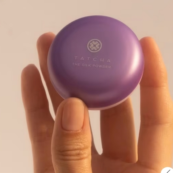 Tatcha The Silk Powder Radiant Setting Powder- Travel Size - Picture 4 of 10